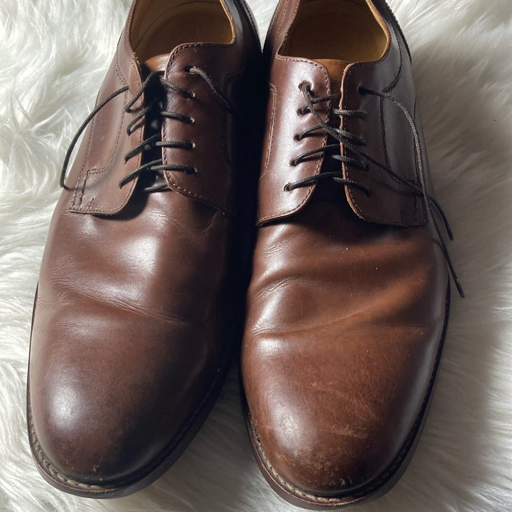 Johnston and Murphy brown leather dress shoes